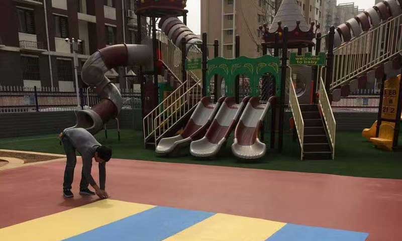 內蒙古呼和浩特市幼兒園室外地板