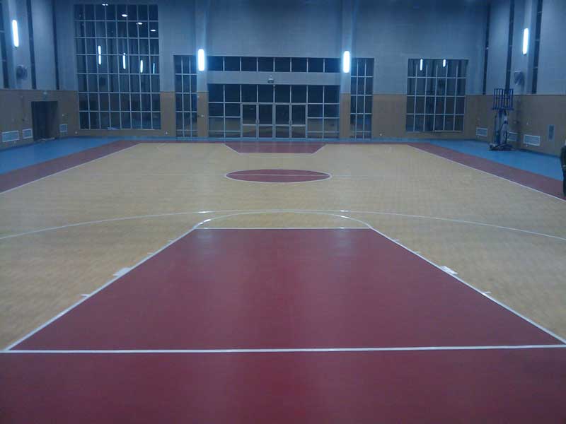 籃球場pvc運動地板 籃球場塑膠地板廠家_籃球場pvc地板構成