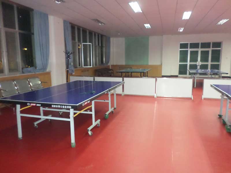 塑膠運動地板適合地暖場所鋪設嗎？